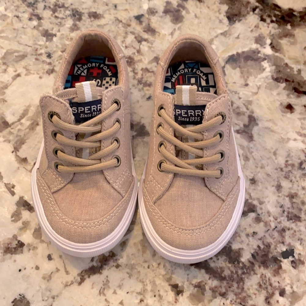 Sperry toddler size 6 boat shoes
